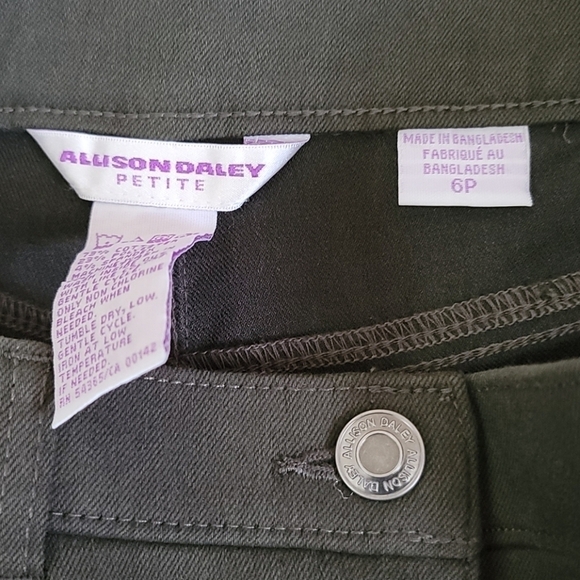 NWT Allison Daley | Petite Olive Green Jeans Straight Tapered Leg Size 6P - Picture 4 of 4